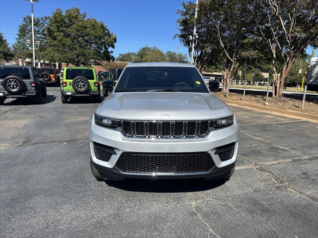 2025 Jeep Grand Cherokee GRAND CHEROKEE LAREDO X 4X2