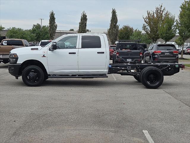 2026 RAM Ram 3500 Chassis Cab RAM 3500 TRADESMAN CREW CAB CHASSIS 4X4 60 CA 2026 RAM Ram 3500 Chassis Cab RAM 3500 TRADESMAN CREW CAB CHASSIS 4X4 60 CA