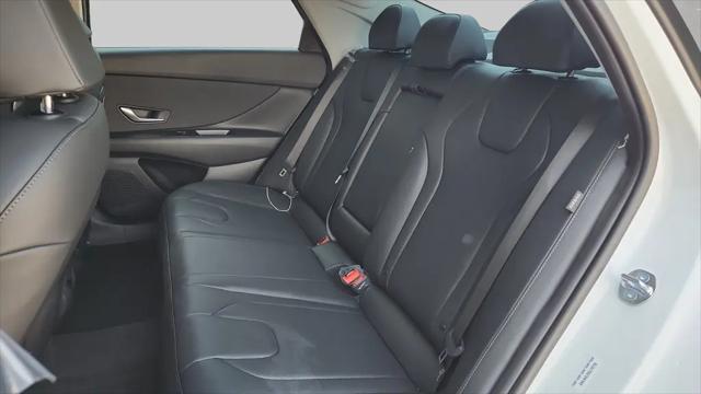 2025 Hyundai Elantra Hybrid Limited