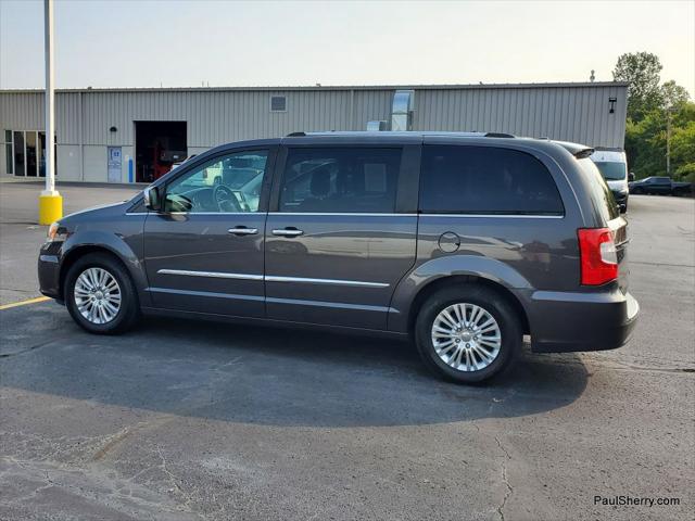 2016 Chrysler Town and Country Limited