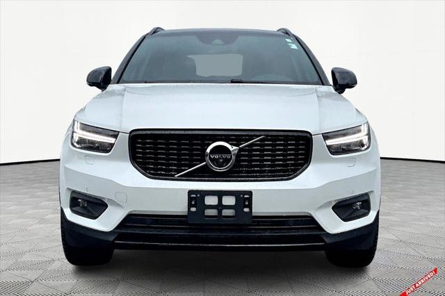 2021 Volvo XC40 T5 R-Design