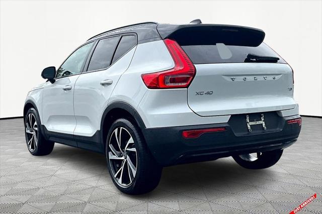 2021 Volvo XC40 T5 R-Design