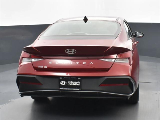 2025 Hyundai Elantra SE