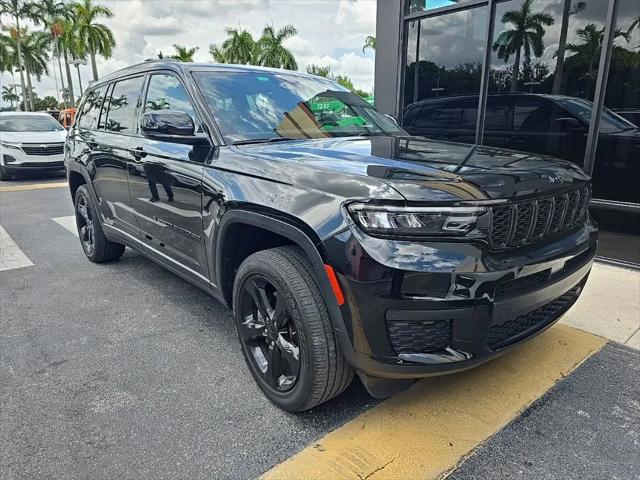 2023 Jeep Grand Cherokee L Altitude 4x2