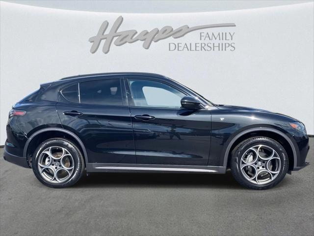 2024 Alfa Romeo Stelvio Ti AWD 2024 Alfa Romeo Stelvio Ti AWD