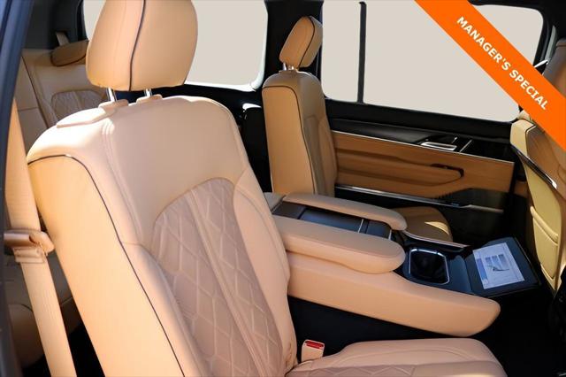 2025 Jeep Grand Wagoneer Series III Obsidian 4x4