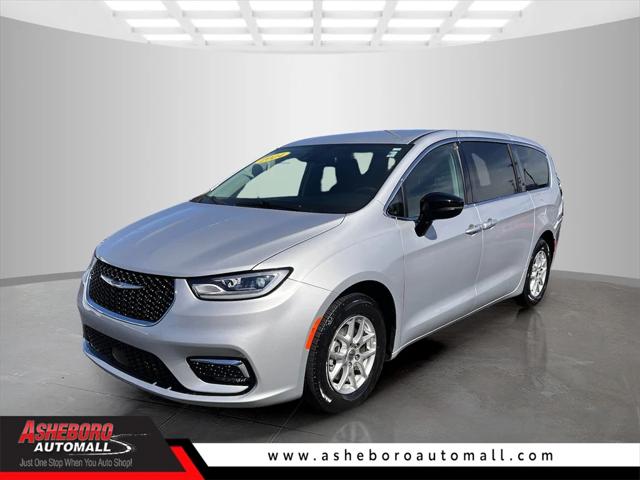 2024 Chrysler Pacifica Touring L 2024 Chrysler Pacifica Touring L