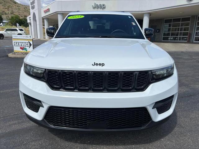 2023 Jeep Grand Cherokee Altitude 4x4 2023 Jeep Grand Cherokee Altitude 4x4