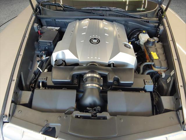 2004 Cadillac XLR Standard