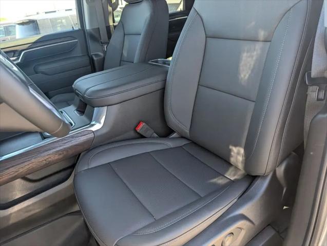 2026 GMC Sierra 2500HD Crew Cab, Standard Bed, SLT, 4WD