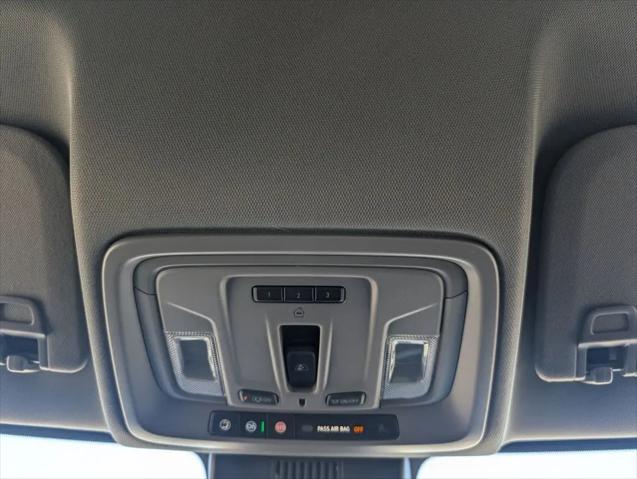2026 GMC Sierra 2500HD Crew Cab, Standard Bed, SLT, 4WD
