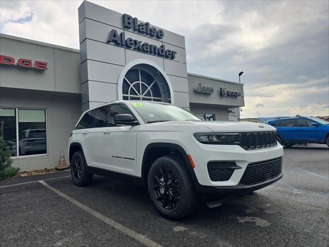 2025 Jeep Grand Cherokee GRAND CHEROKEE ALTITUDE 4X4
