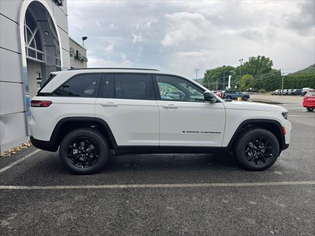 2025 Jeep Grand Cherokee GRAND CHEROKEE ALTITUDE 4X4