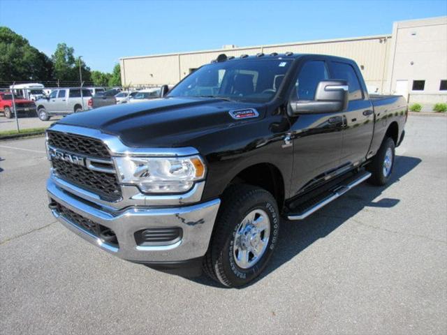 2024 RAM 2500 Tradesman Crew Cab 4x4 64 Box