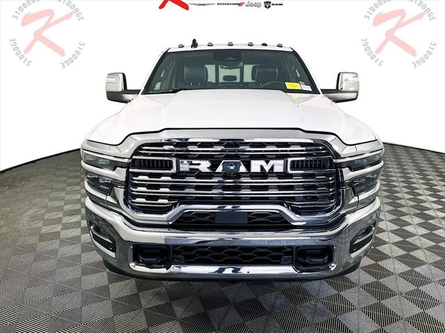 2025 RAM 3500 Limited Crew Cab 4x4 8 Box