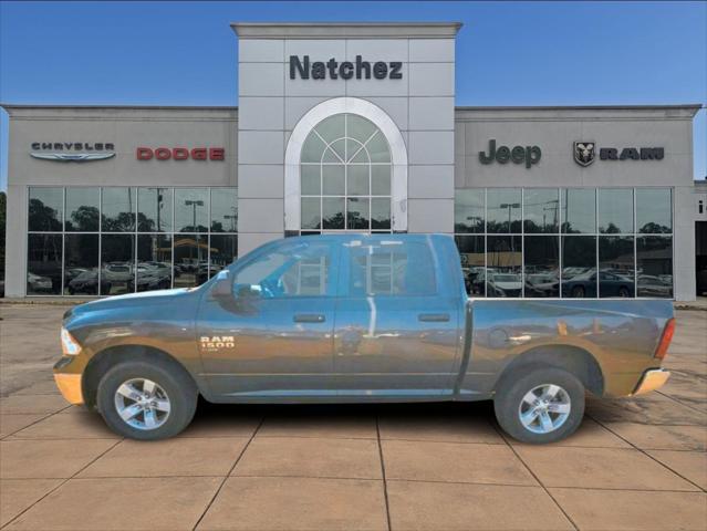 2023 RAM 1500 Classic SLT Crew Cab 4x4 57 Box