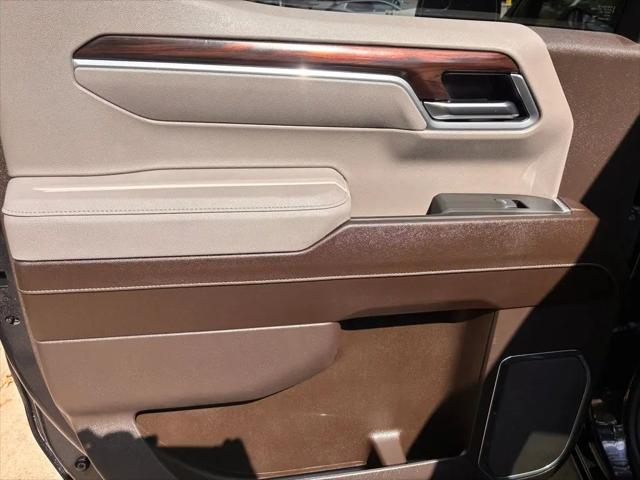 2025 GMC Sierra 1500 4WD Crew Cab Short Box SLT