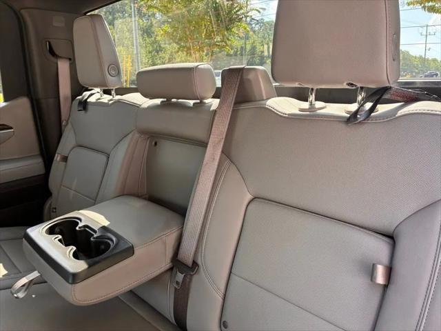 2025 GMC Sierra 1500 4WD Crew Cab Short Box SLT