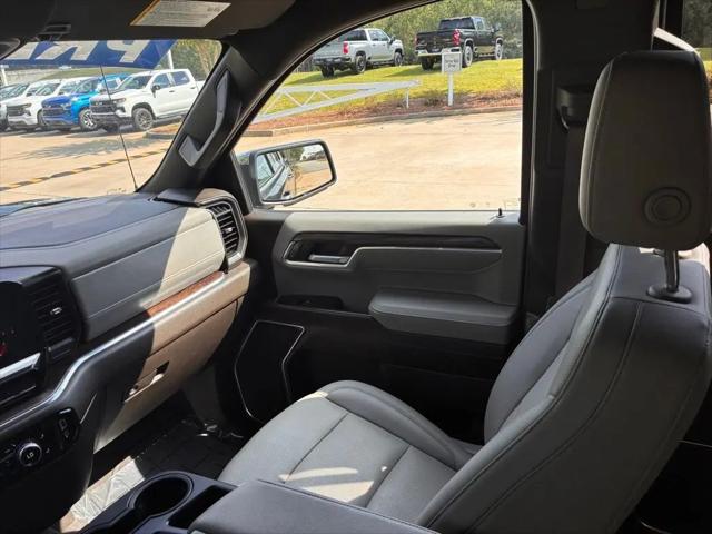 2025 GMC Sierra 1500 4WD Crew Cab Short Box SLT