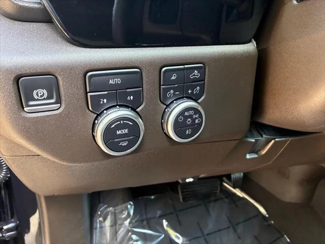 2025 GMC Sierra 1500 4WD Crew Cab Short Box SLT