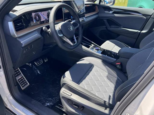 2025 Volkswagen Tiguan 2.0T SEL R-Line