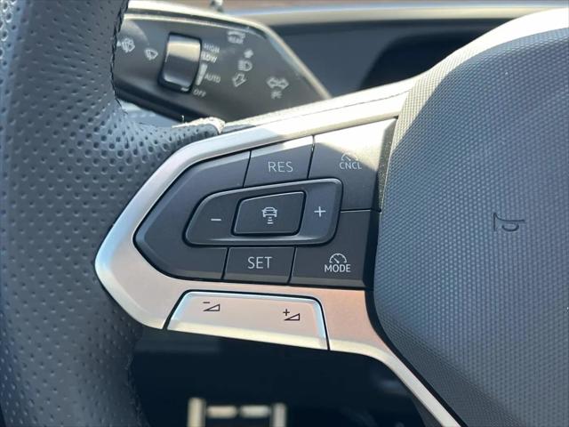 2025 Volkswagen Tiguan 2.0T SEL R-Line
