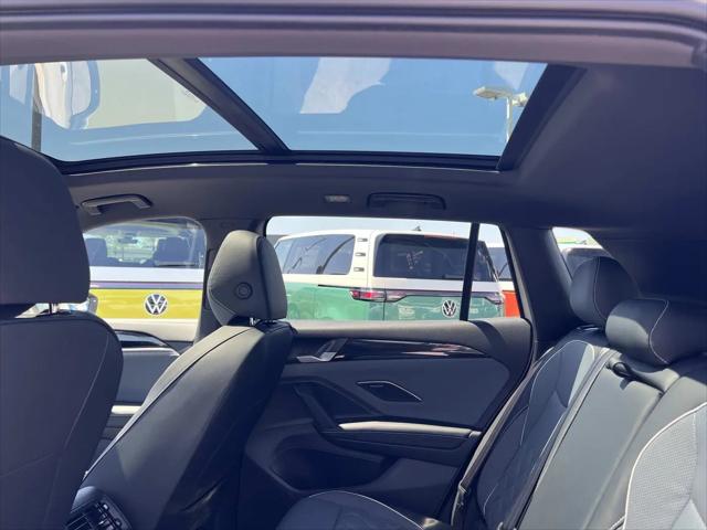 2025 Volkswagen Tiguan 2.0T SEL R-Line