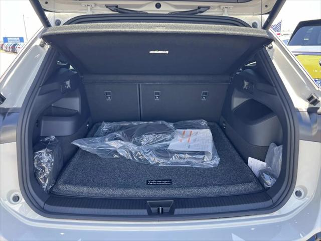 2025 Volkswagen Tiguan 2.0T SEL R-Line