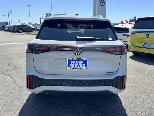 2025 Volkswagen Tiguan 2.0T SEL R-Line