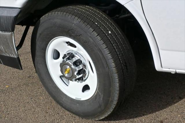 2025 Chevrolet Express Cargo Van RWD 2500 Extended Wheelbase WT