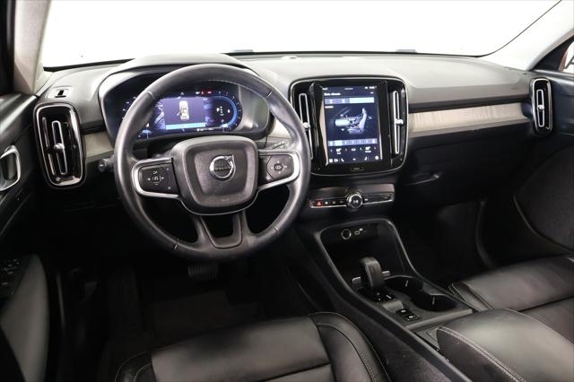 2023 Volvo XC40 B5 Core 2023 Volvo XC40 B5 Core