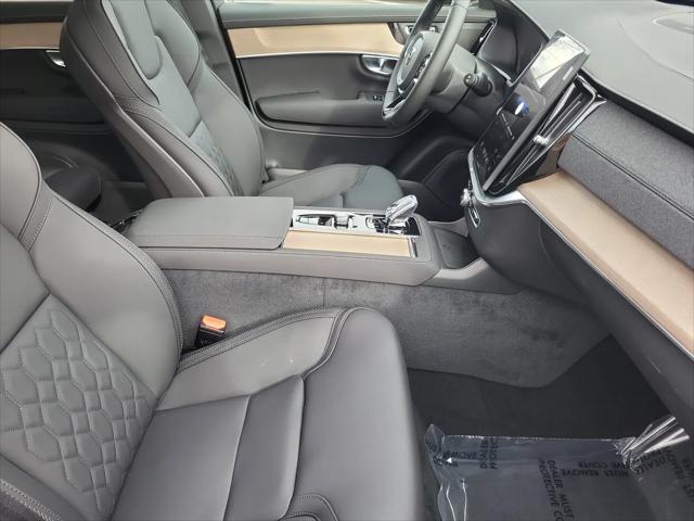 2026 Volvo XC90 Plus, B6 AWD Gas (mild hybrid), Gasoline, Bright, 7 Seats