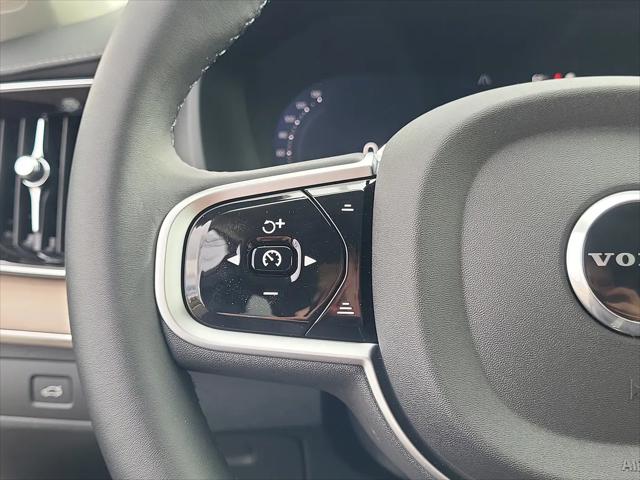 2026 Volvo XC90 Plus, B6 AWD Gas (mild hybrid), Gasoline, Bright, 7 Seats