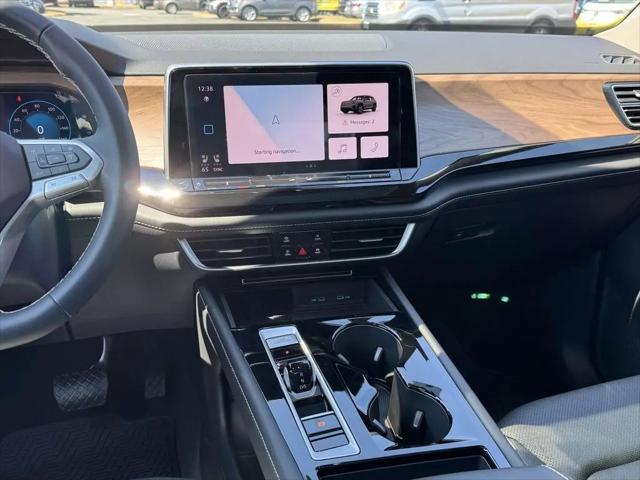 2026 Volkswagen Atlas SE with Technology