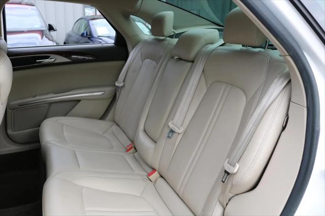 2016 Lincoln MKZ FWD
