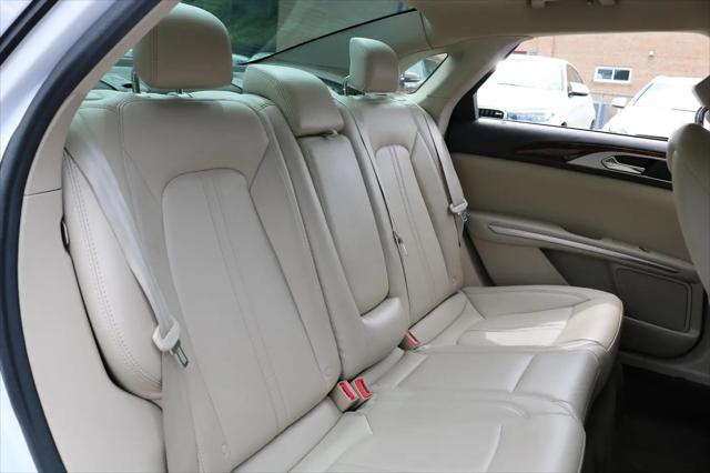 2016 Lincoln MKZ FWD