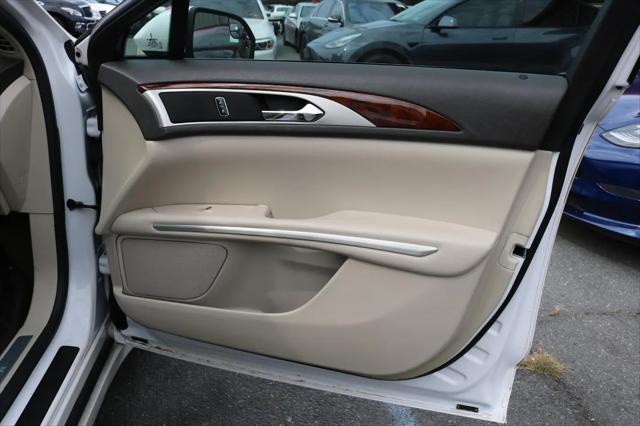 2016 Lincoln MKZ FWD