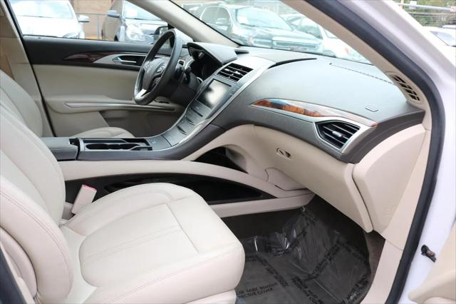 2016 Lincoln MKZ FWD
