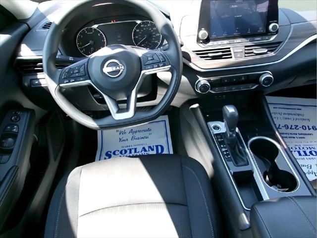 2024 Nissan Altima SV FWD