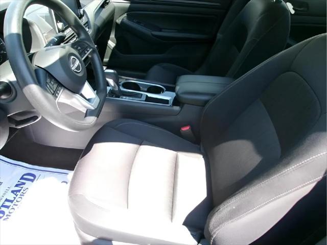 2024 Nissan Altima SV FWD