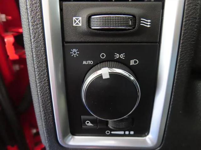 2023 Ram 1500 Classic SLT Crew Cab 4x4 5'7" Box