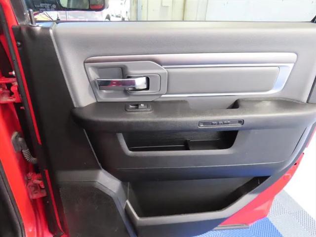 2023 Ram 1500 Classic SLT Crew Cab 4x4 5'7" Box