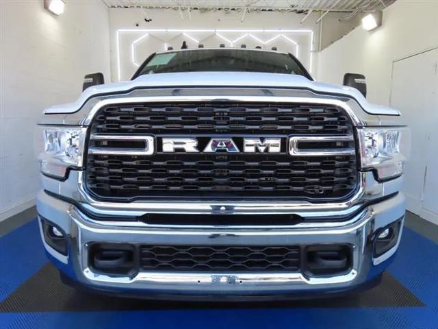 2024 Ram 3500 Big Horn Crew Cab 4x4 8' Box