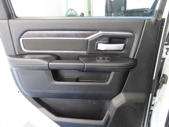 2024 Ram 3500 Big Horn Crew Cab 4x4 8' Box