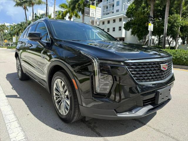 2024 Cadillac XT4 AWD Premium Luxury
