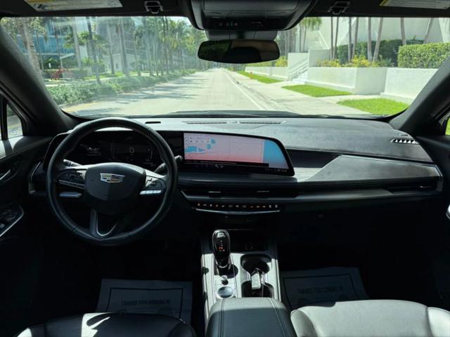 2024 Cadillac XT4 AWD Premium Luxury