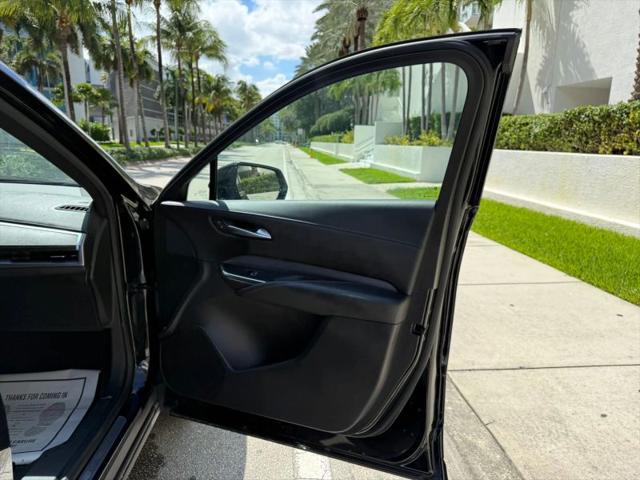 2024 Cadillac XT4 AWD Premium Luxury