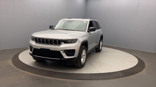 2025 Jeep Grand Cherokee Laredo X 4x4