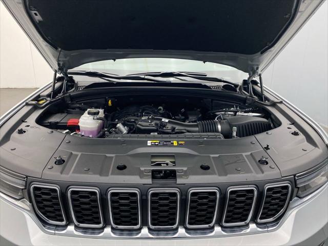 2025 Jeep Grand Cherokee Laredo X 4x4