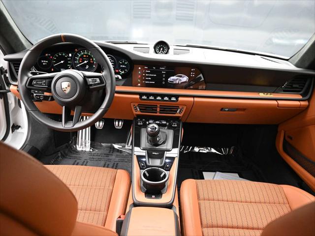 2024 Porsche 911 S/T